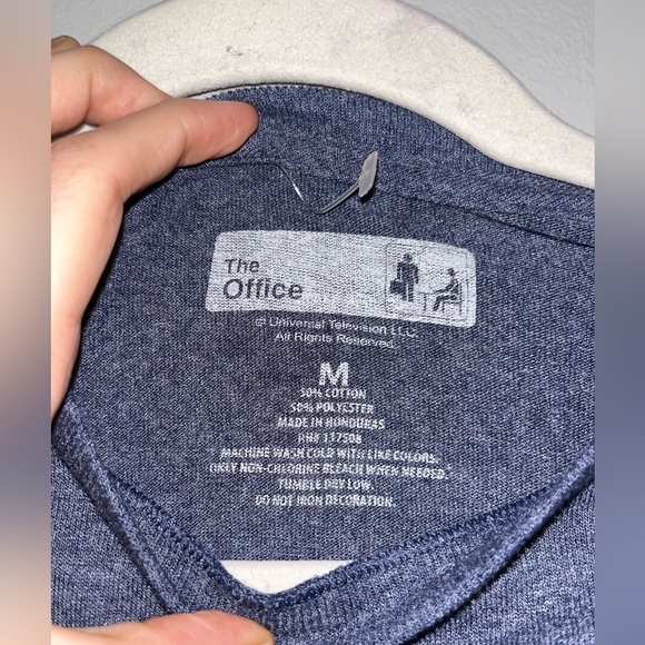 The Office Schrute Farms Unisex Medium Navy Heather Tee Shirt NWOT - Picture 2 of 3